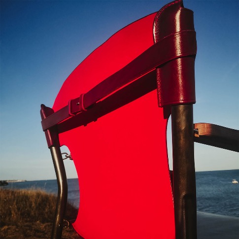 Cuir rouge français Maërl par designer de mobilier
